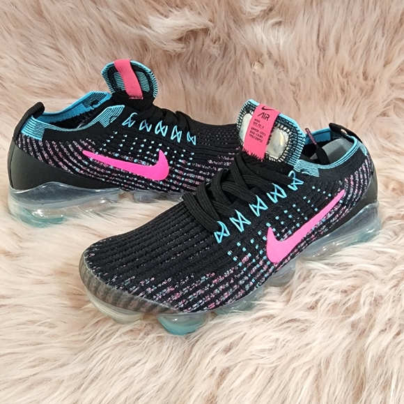 Nike Air Vapormax Flyknit 3 Black Hyper Pink - Picture 4 of 8